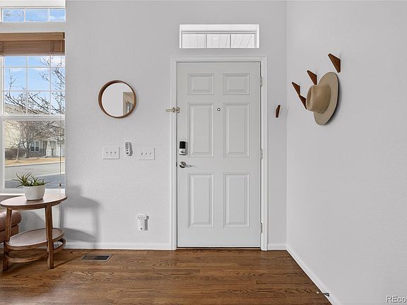 3rd image of 4676 Flower Street