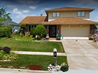8018 Meadow Ln, Tinley Park, IL 60477