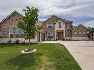 513 Midway Dr, Desoto, TX 75115