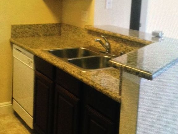 4th image of 5130 S Jones Blvd Unit 205