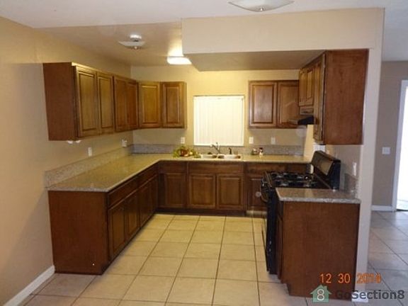 3rd image of 13360 Caliente Dr #A