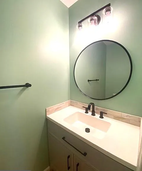 401 Wendover Dr — Photo 8