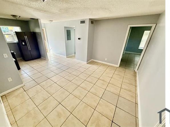7480 SW 10th Ct APT 1