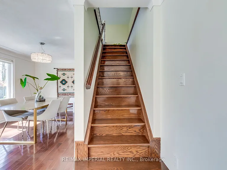 2048 Devon Rd — Photo 25