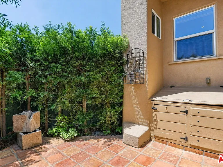9001 Lloyd Pl — Photo 33