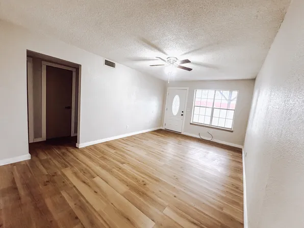 2201 Woodland Ave #1, Coffeyville, KS 67337