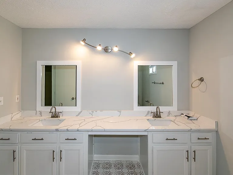 3941 Kensington Dr — Photo 22