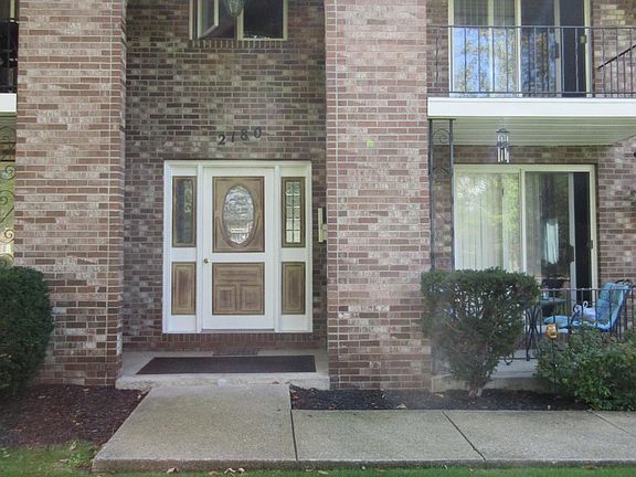 2nd image of 2180 Amy Dr APT 4