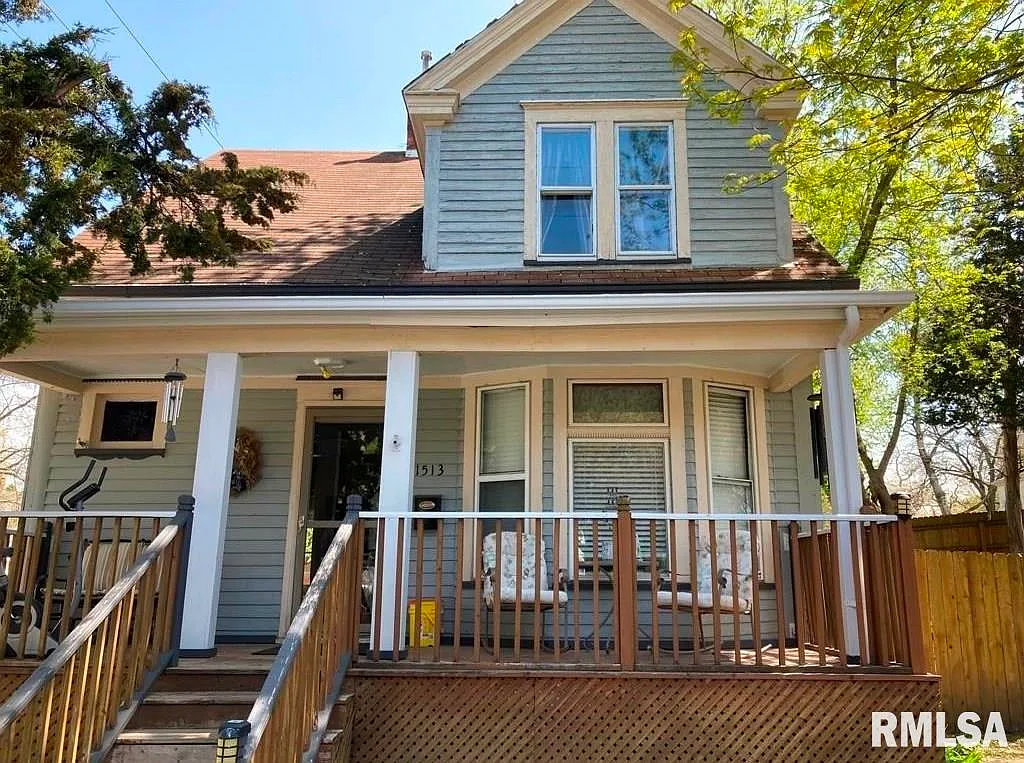 1513 Arlington Ave photo 1