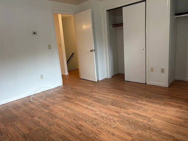 667 Hill St #5 — Photo 2