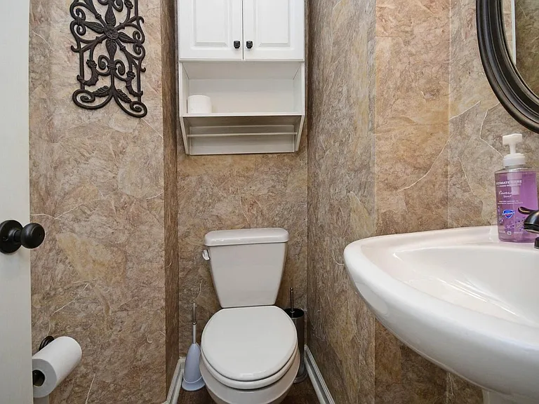 614 Glassyrock Ct — Photo 14