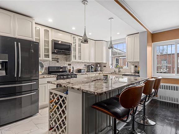 2nd image of 860 E 55th St Floor 2