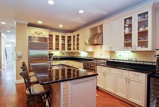 5th image of 2740 N Paulina St