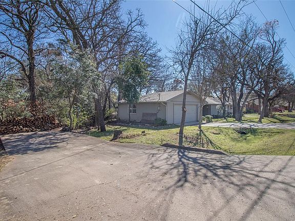 3rd image of 5225 Fairway Cir