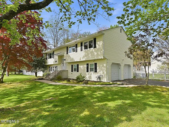 3rd image of 1109 Hope Road