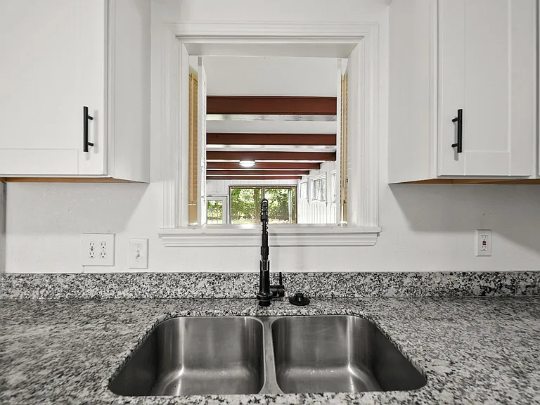 8327 Bonner Dr — Photo 18
