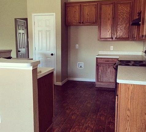 3rd image of 2613 Douglas Dr