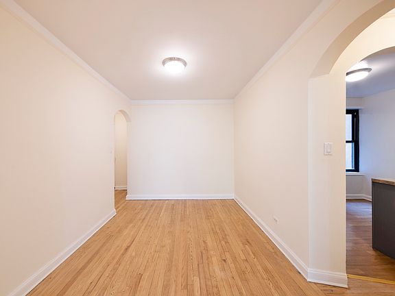 5th image of 95 Lexington Ave APT 2E