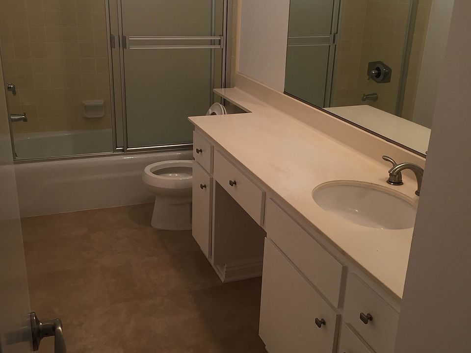 1st image of 1028 7th St APT 203