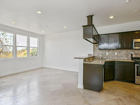 4th image of 4468 E Verdemour Ave
