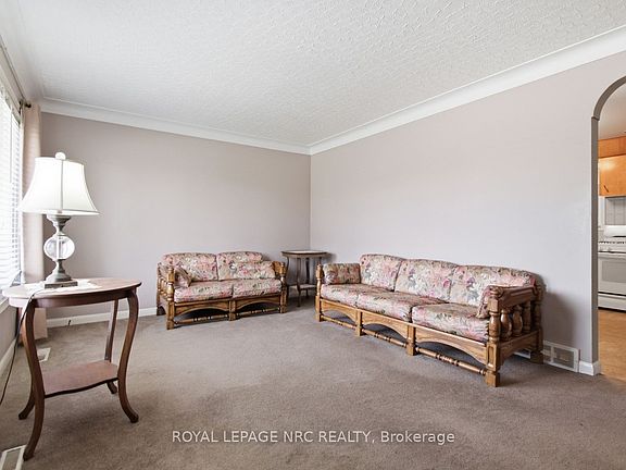 5th image of 131 Joyce Ave