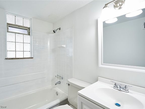 5th image of 275 E 200th St