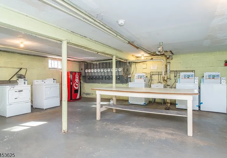 20 Halsey Ave #18 — Photo 11
