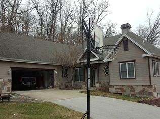 50 Madeira Cove Rd, Lake Ozark, MO 65049