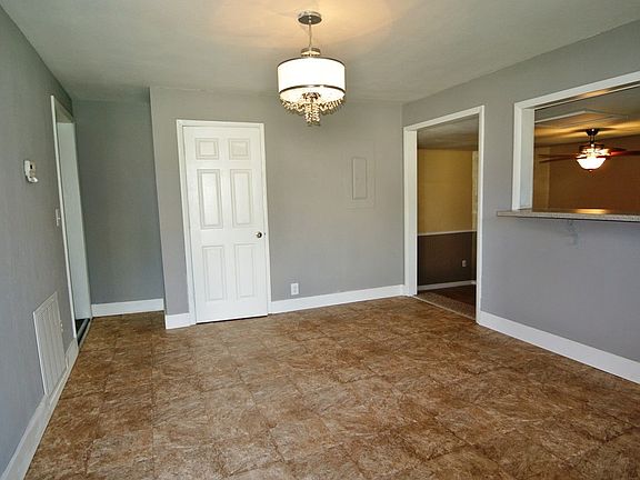 5th image of 1505 Thomas St