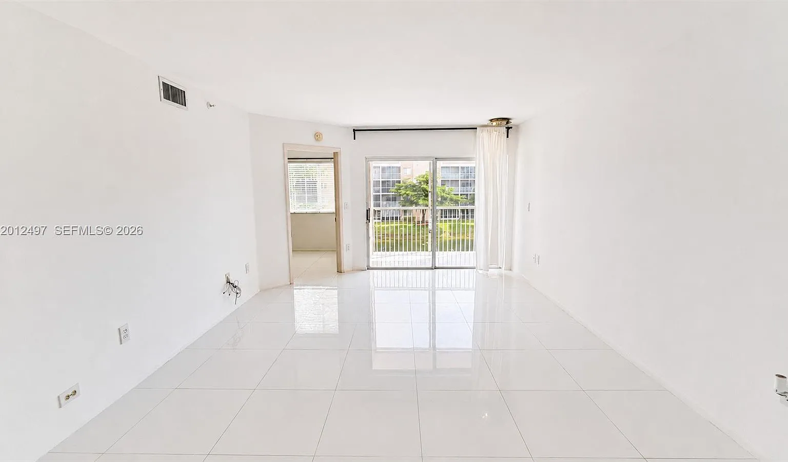 Weldon Condominium J — Photo 3