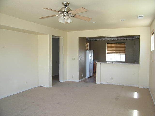 2nd image of 1439 Jennys Ln
