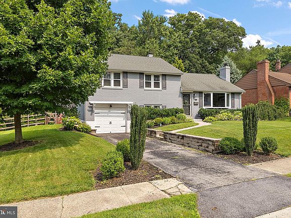 2nd image of 1101 Faun Rd