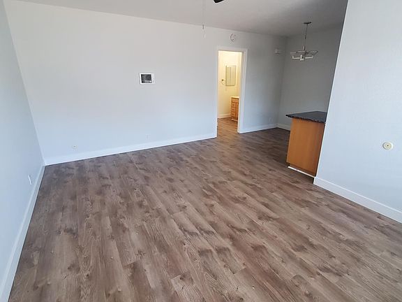 4th image of 4387 Illinois St Unit 8
