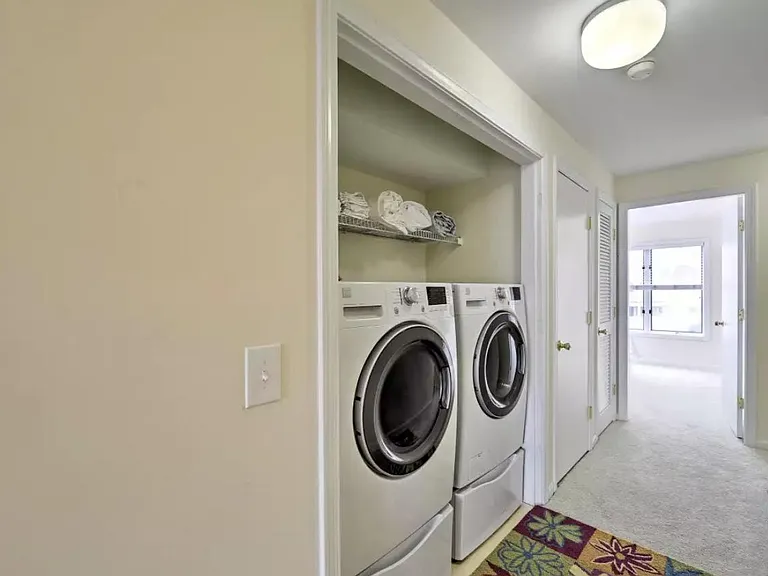 22 Oceanside Pl — Photo 10