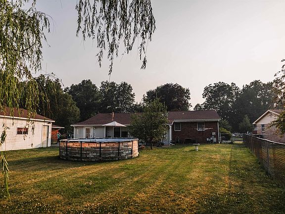 5th image of 2515 Saratoga Dr