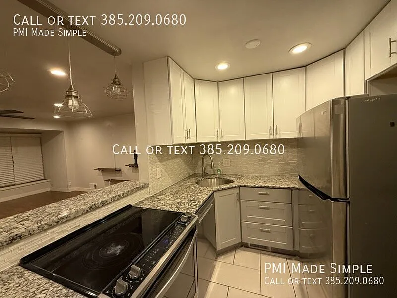 Upper Unit in lovely Ogden Neighborhood! — Photo 2