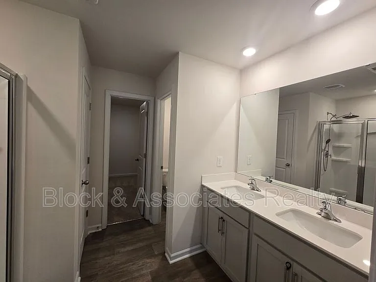 310 Beresford Way — Photo 25