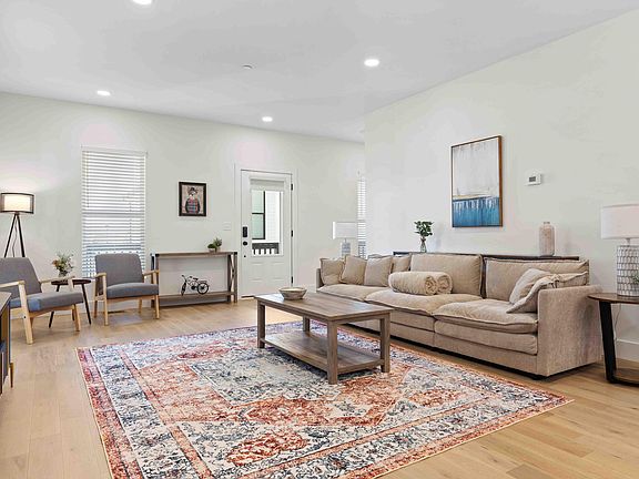 4th image of 525 Oneal St