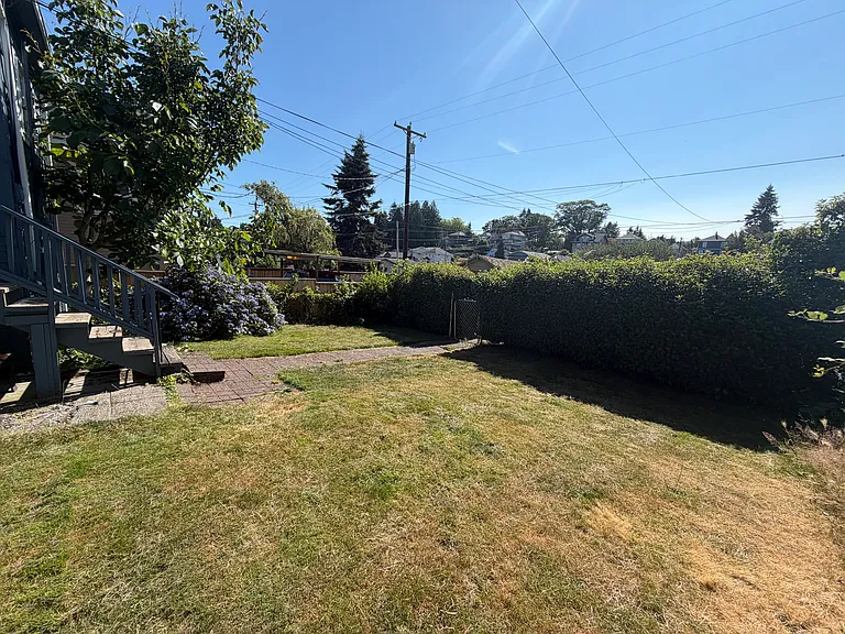 3214 Hoyt Ave — Photo 10