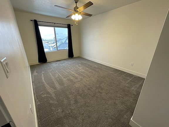 4th image of 132 W Harvest Village Ln N