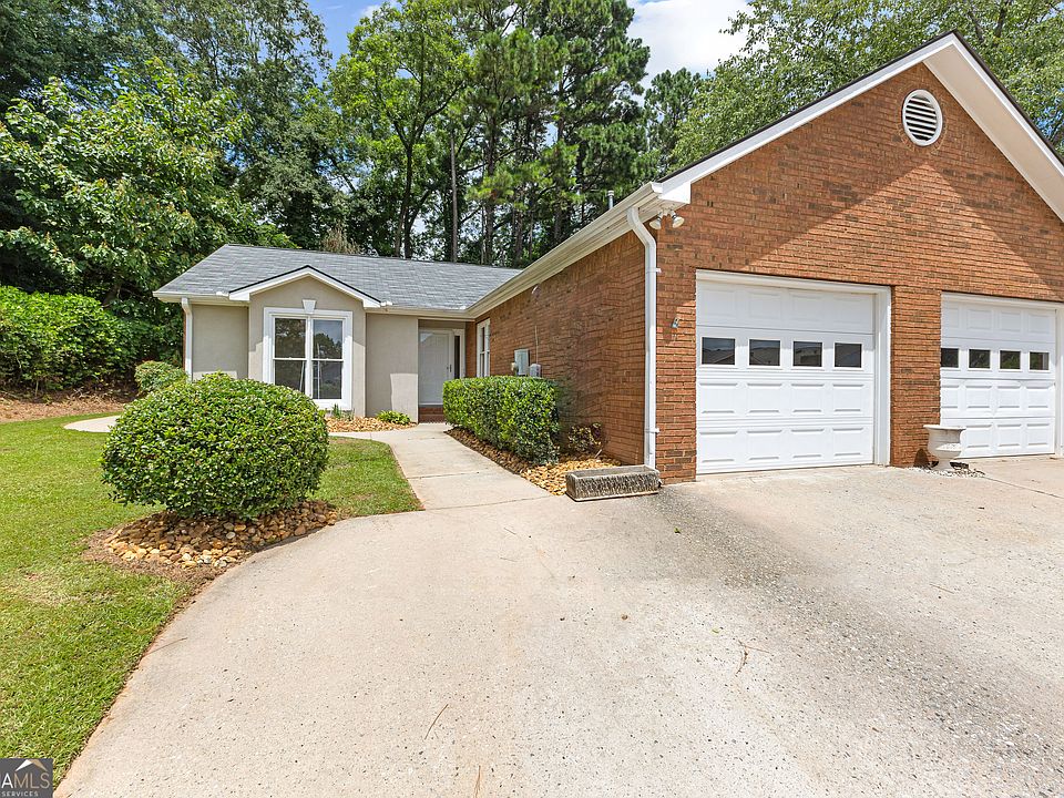 1st image of 195 Garden Ct