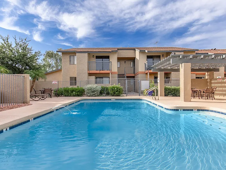Tesoro Apartments — Photo 7