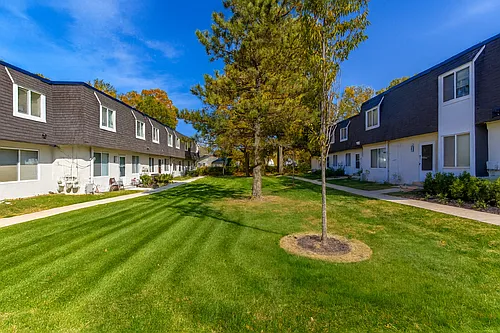 Windsor Forest Townhomes Photo 1