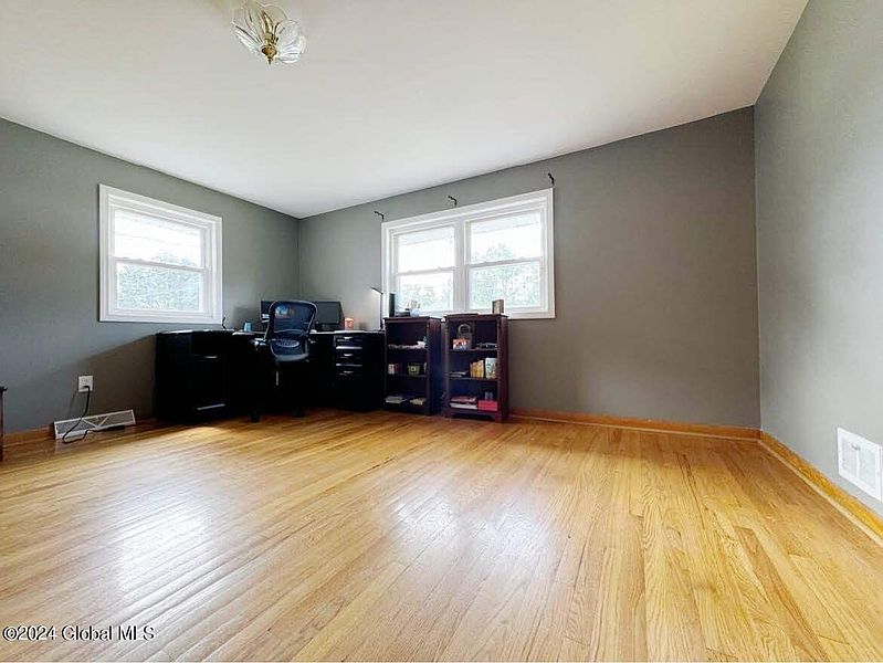 5th image of 136 E Palmer Avenue