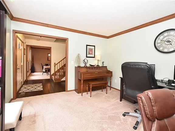 5th image of 417 Avon Point Ave