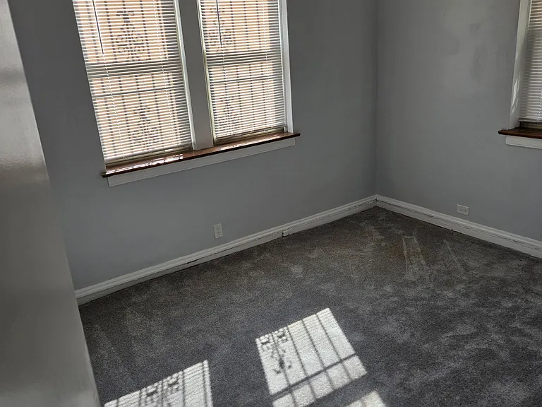 8058 S Hermitage Ave — Photo 32