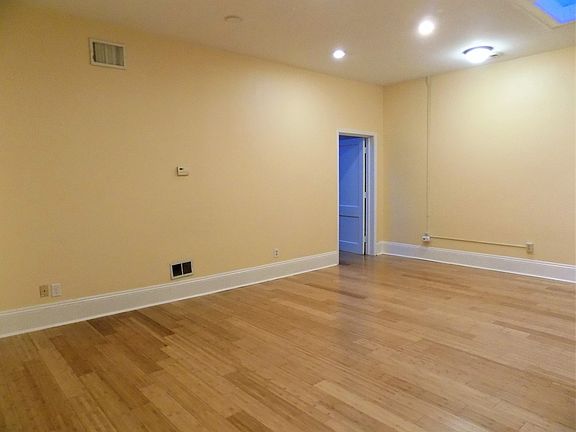 5th image of 101 N Main St APT 205