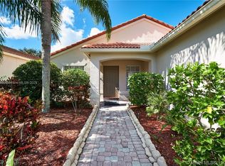1132 NW 143rd Ave, Pembroke Pines, FL 33028