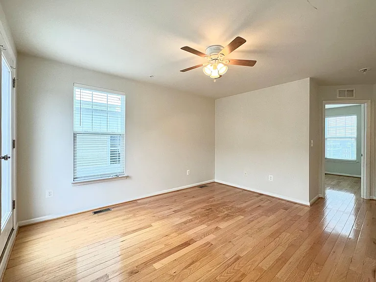 127 Decoverly Dr — Photo 31