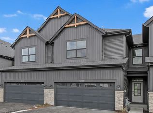 14335 S Charlton Pl, Plainfield, IL 60544